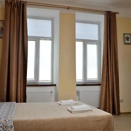 у князя лева поряд площі ринок At Duke's Aparment Next To Rynok Square アパート リヴィウ