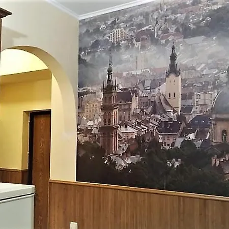 у князя лева: біля площі ринок Lviv